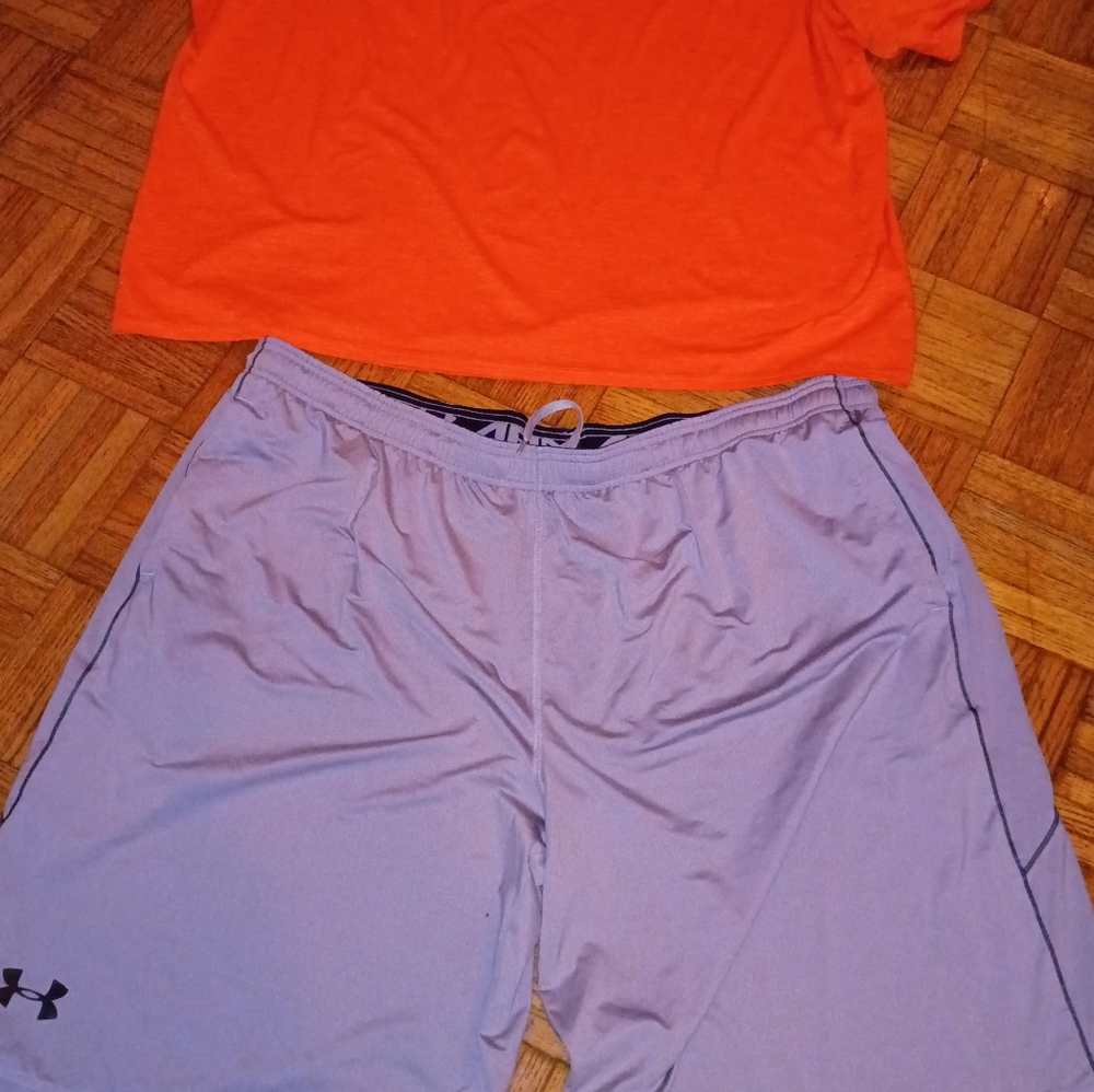 Under Armour Men’s Gray Athletic Shorts